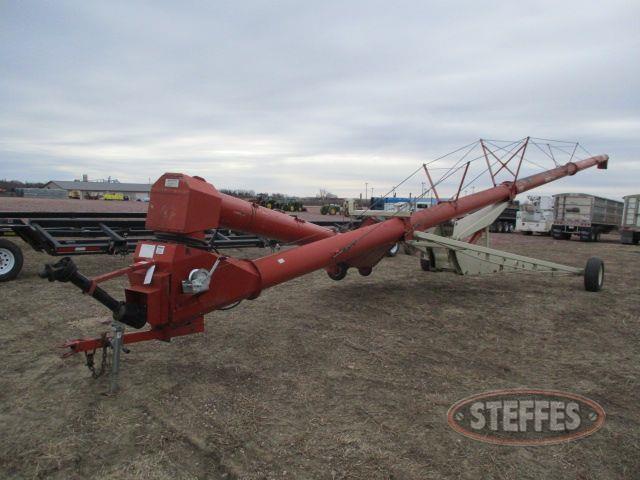  Buhler-Farmking Y1370 TM_1.jpg